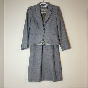 The Villager vintage union made Wool blend skirt suit grey made in USA 8-10‎